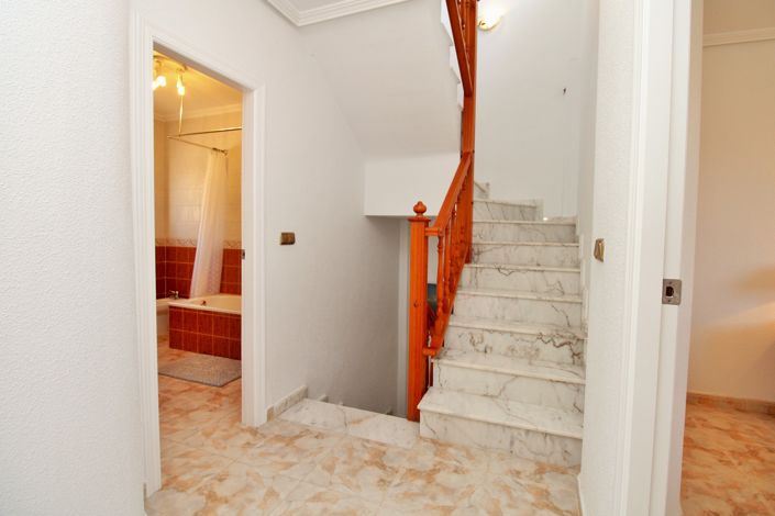 Image No.17-4 Bed Villa for sale