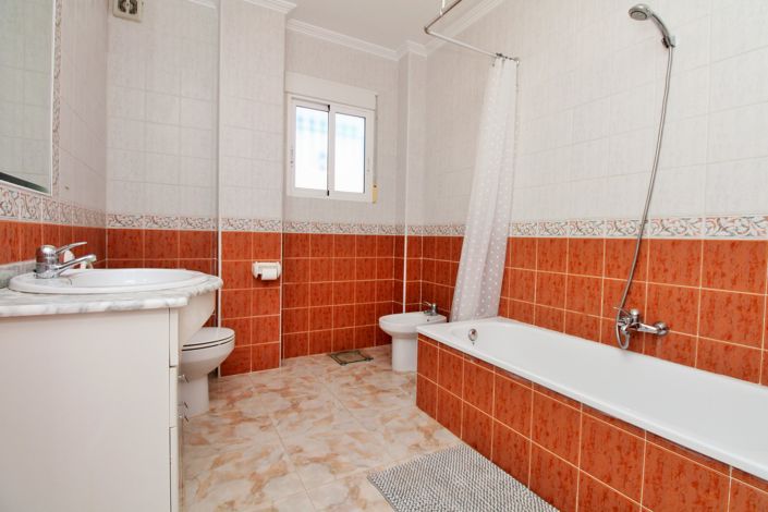 Image No.20-4 Bed Villa for sale