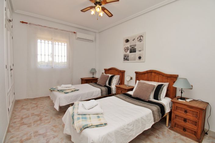 Image No.26-4 Bed Villa for sale