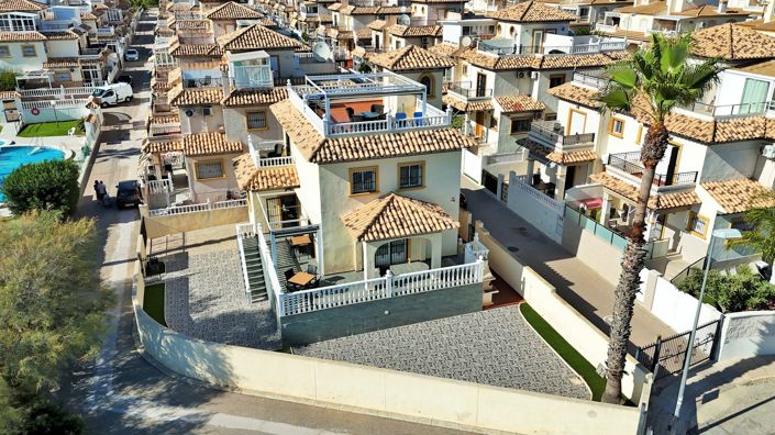 Image No.4-4 Bed Villa for sale