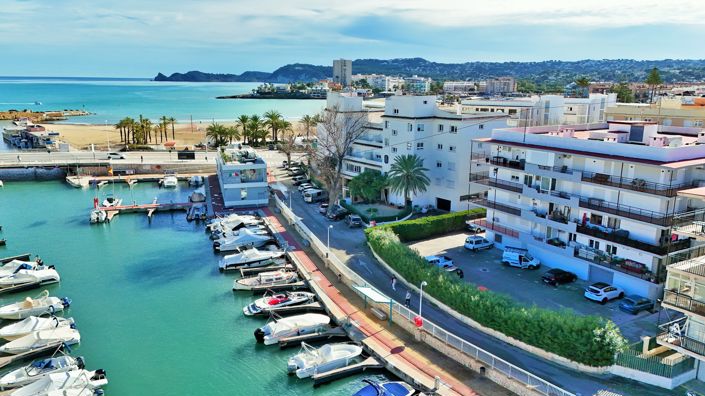 Image No.26-3 Bed Apartment for sale