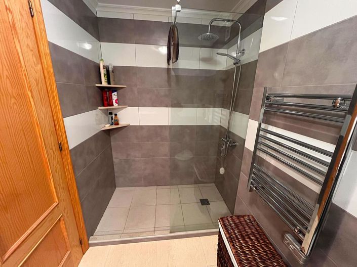 Image No.17-2 Bed Apartment for sale