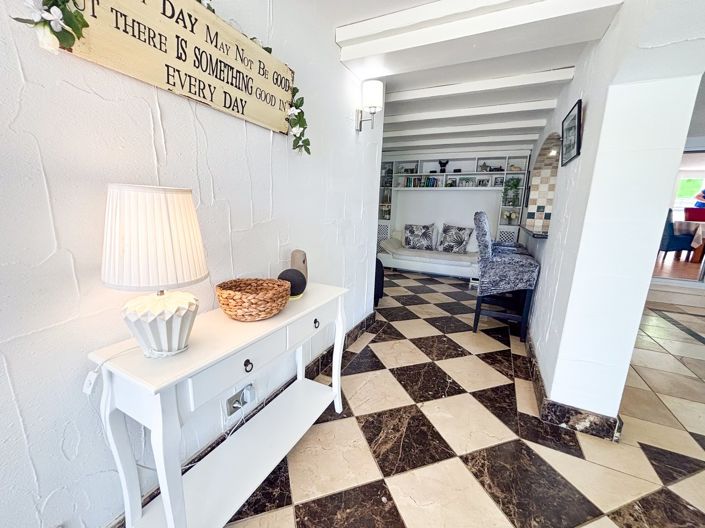 Image No.24-7 Bed Villa for sale