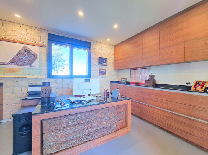 Image No.11-3 Bed Villa for sale