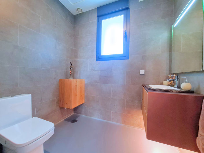 Image No.28-3 Bed Villa for sale