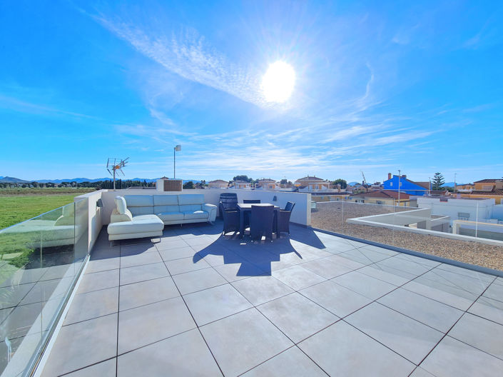 Image No.29-3 Bed Villa for sale