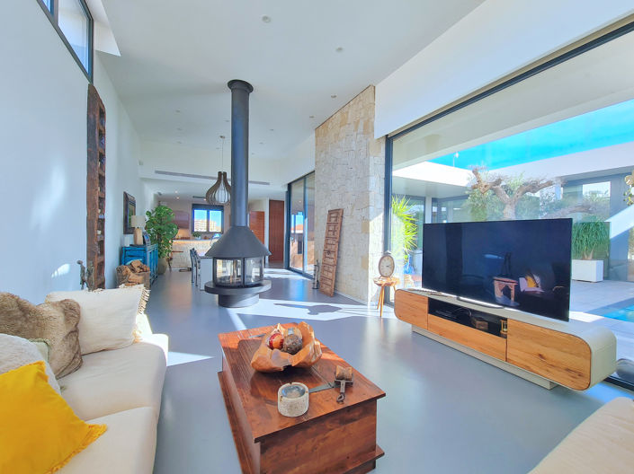 Image No.3-3 Bed Villa for sale