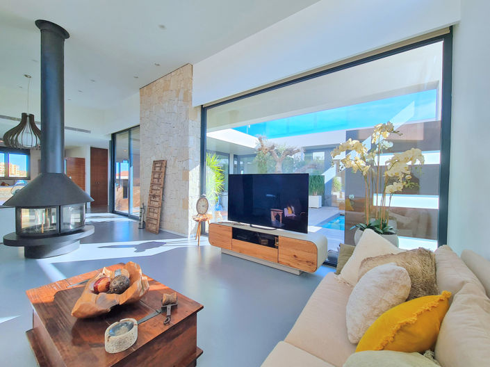 Image No.4-3 Bed Villa for sale