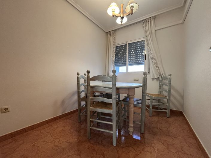 Image No.13-4 Bed Townhouse for sale