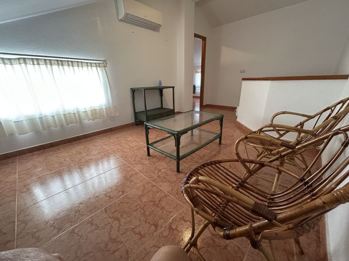 Image No.21-4 Bed Townhouse for sale