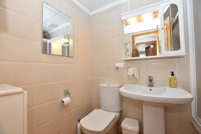 Image No.5-2 Bed Property for sale