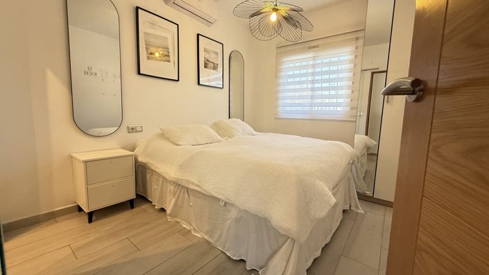 Image No.35-2 Bed Villa for sale