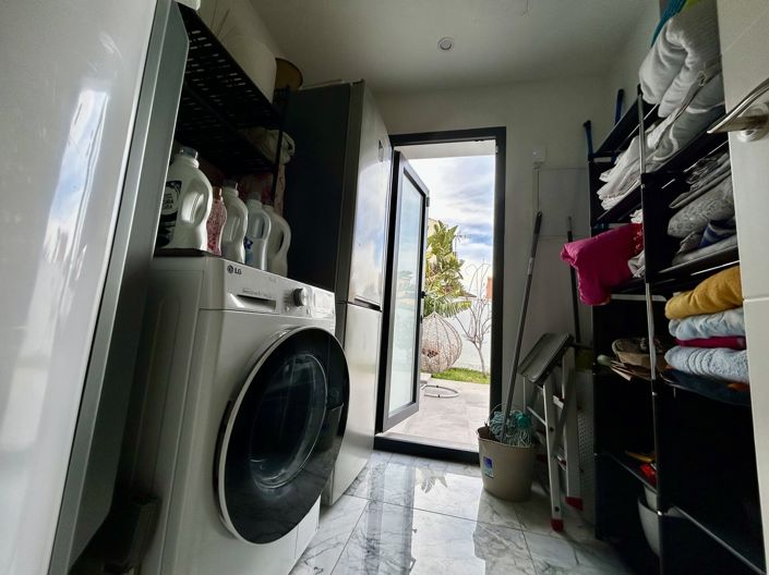 Image No.29-3 Bed Villa for sale