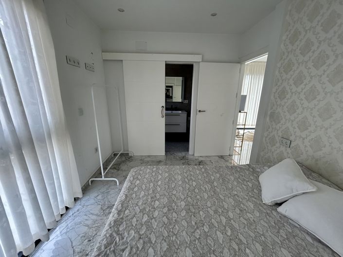 Image No.38-3 Bed Villa for sale