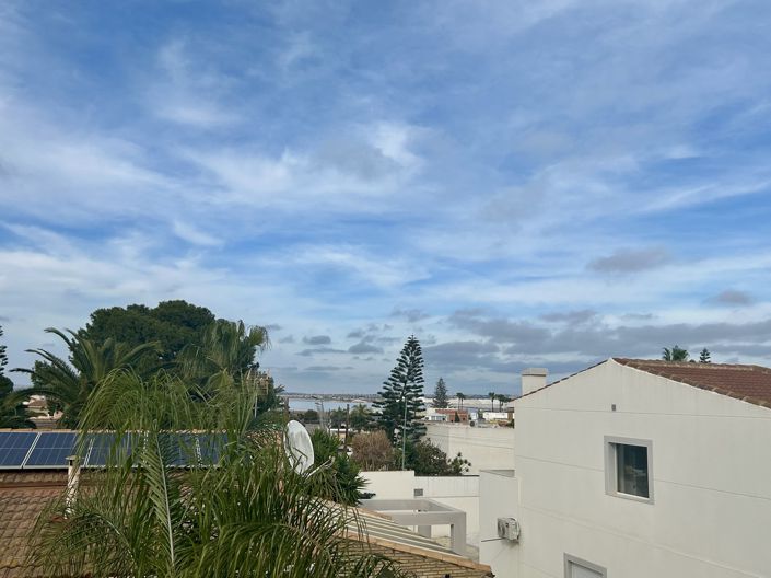 Image No.43-3 Bed Villa for sale