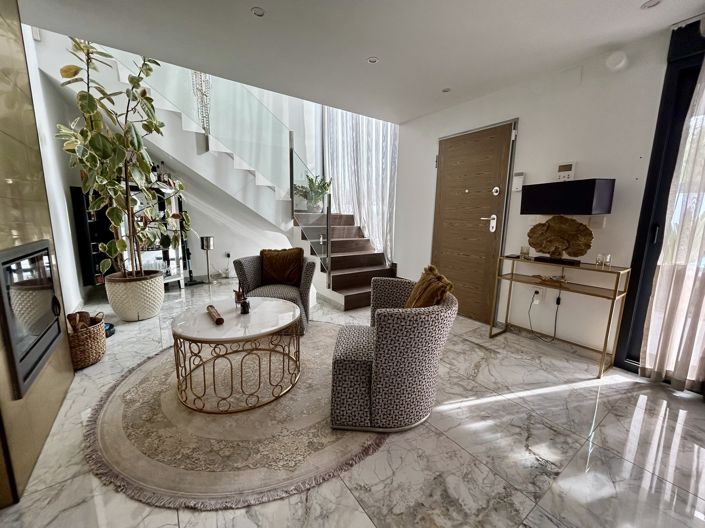 Image No.7-3 Bed Villa for sale