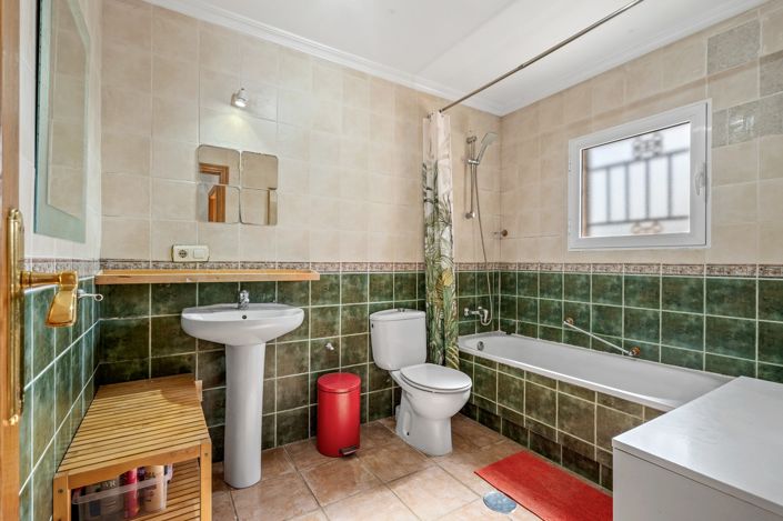 Image No.25-3 Bed Villa for sale