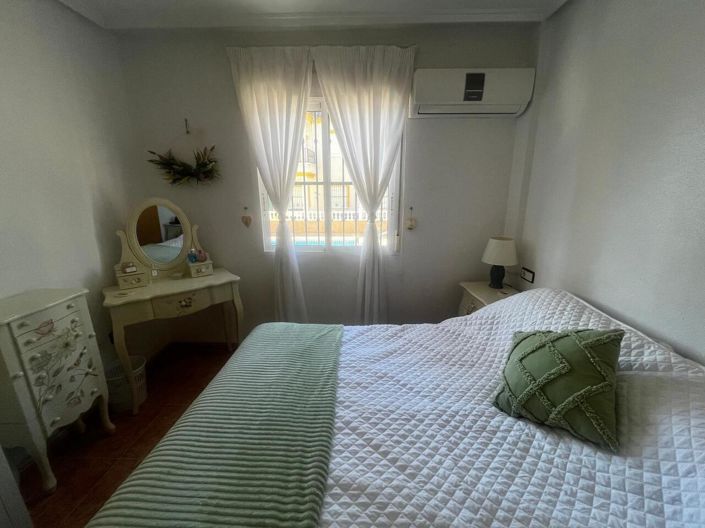 Image No.28-2 Bed Apartment for sale