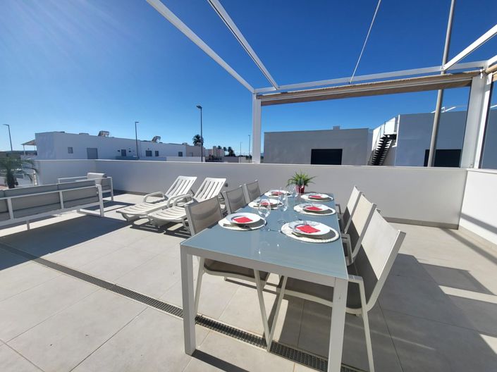 Image No.10-2 Bed Townhouse for sale