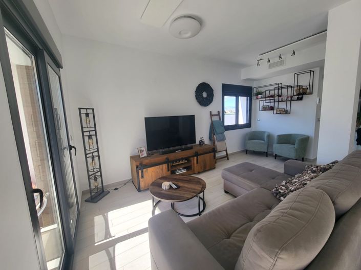 Image No.5-2 Bed Townhouse for sale