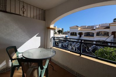 738913259topfloorapartmentwithviews0502261548