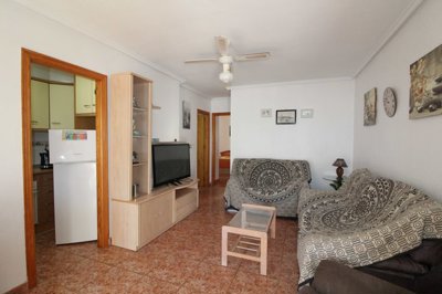 738913259topfloorapartmentwithviews0502261548