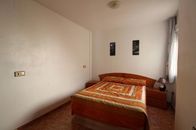 738913259topfloorapartmentwithviews0502261548