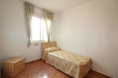 738913259topfloorapartmentwithviews0502261548