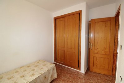 738913259topfloorapartmentwithviews0502261548