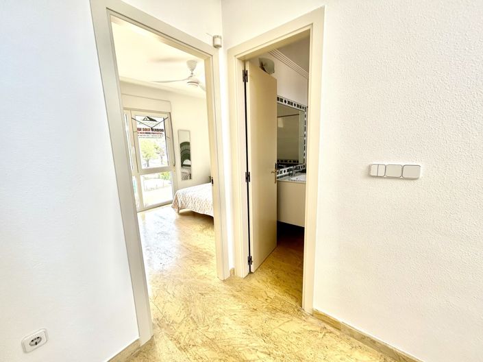 Image No.22-3 Bed Townhouse for sale