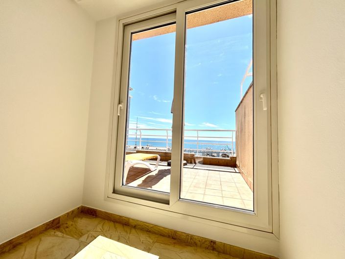 Image No.23-3 Bed Townhouse for sale