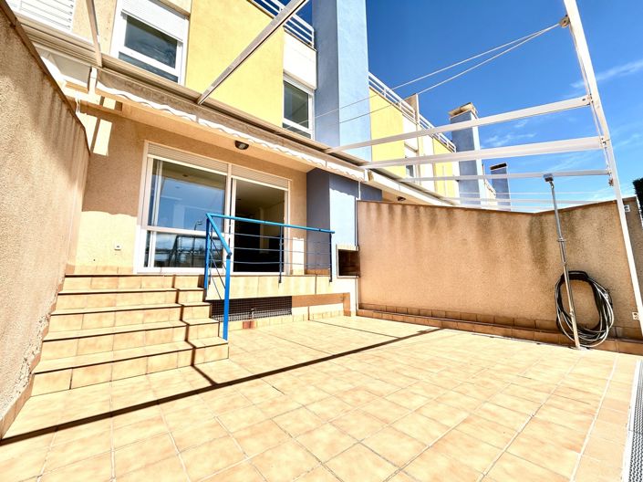 Image No.33-3 Bed Townhouse for sale