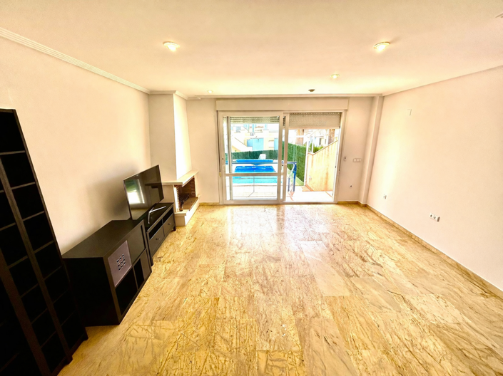 Image No.4-3 Bed Townhouse for sale