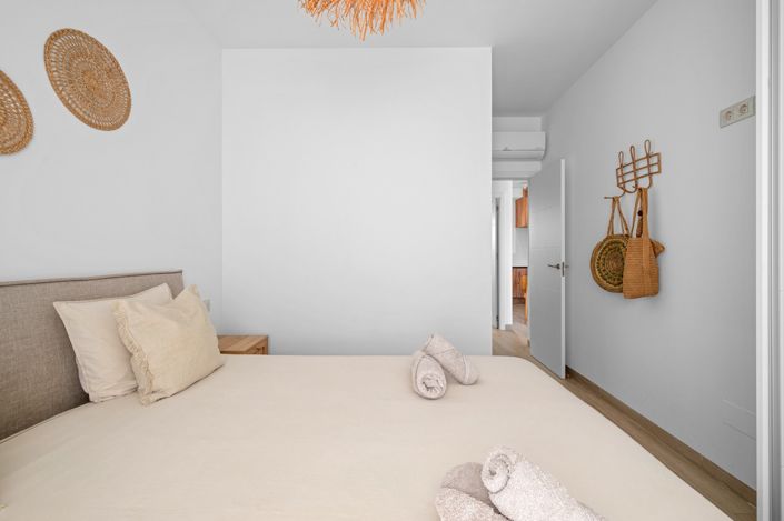 Image No.12-2 Bed Apartment for sale