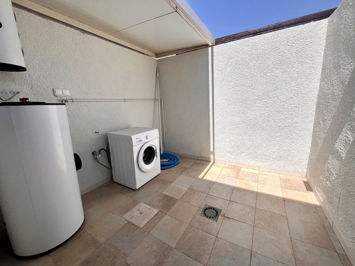 Image No.24-2 Bed Townhouse for sale