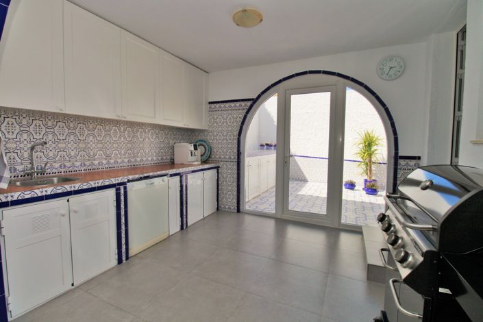 Image No.13-3 Bed Villa for sale