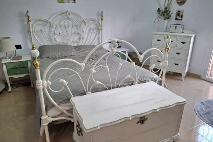 Image No.27-4 Bed Property for sale