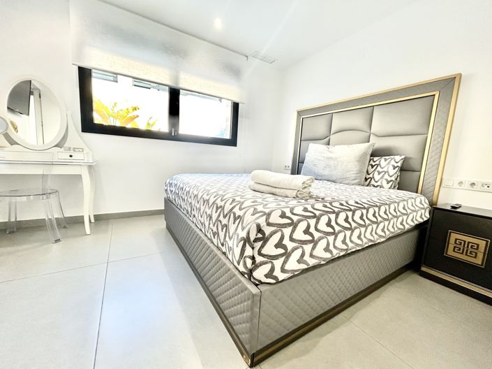 Image No.12-5 Bed Villa for sale