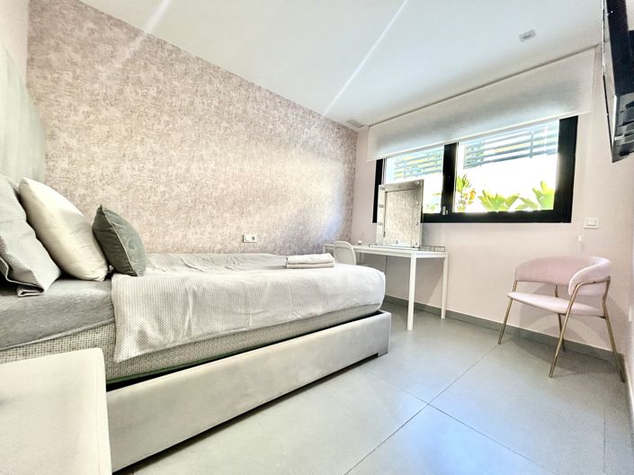 Image No.19-5 Bed Villa for sale