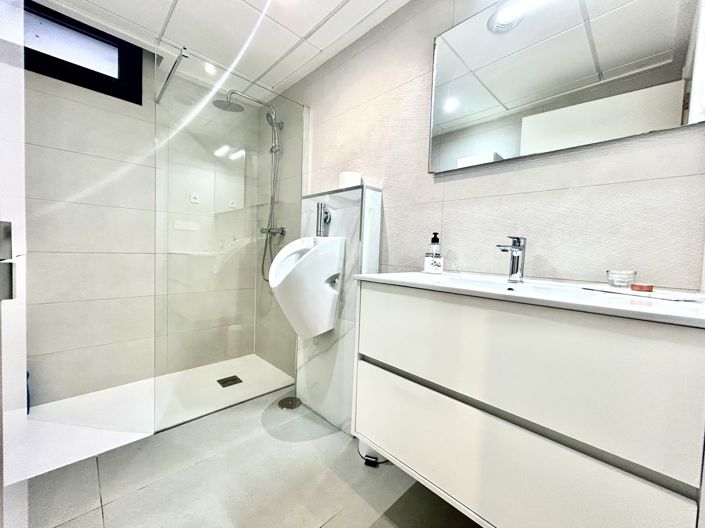 Image No.32-5 Bed Villa for sale