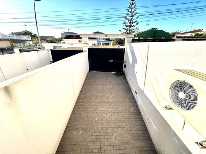 Image No.35-5 Bed Villa for sale