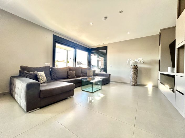 Image No.5-5 Bed Villa for sale