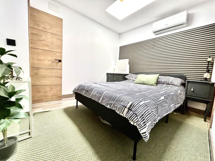 Image No.9-4 Bed Townhouse for sale