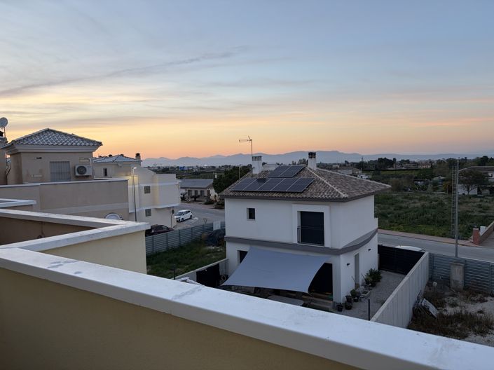 Image No.24-3 Bed Townhouse for sale