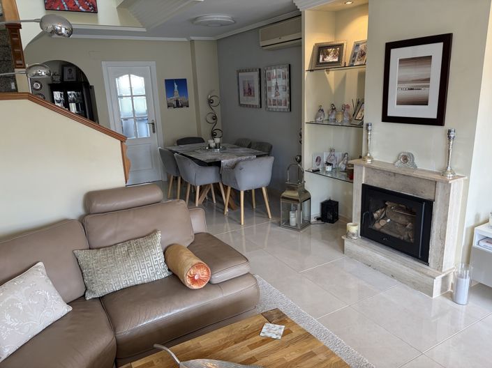 Image No.27-3 Bed Townhouse for sale