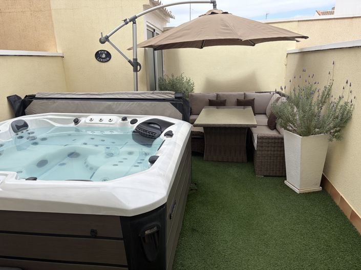 Image No.29-3 Bed Townhouse for sale