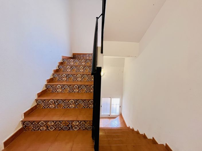 Image No.16-5 Bed Apartment for sale