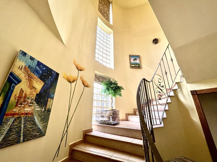 Image No.25-6 Bed Villa for sale