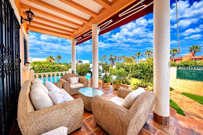 Image No.4-6 Bed Villa for sale