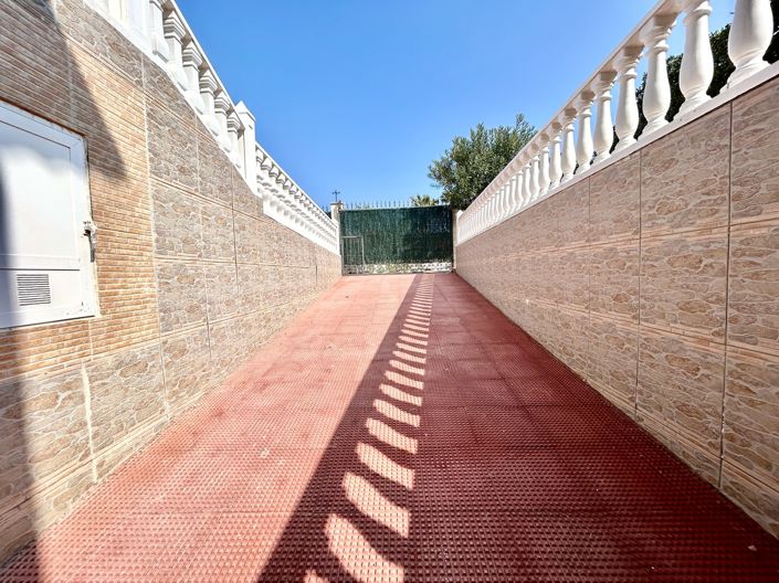 Image No.44-6 Bed Villa for sale